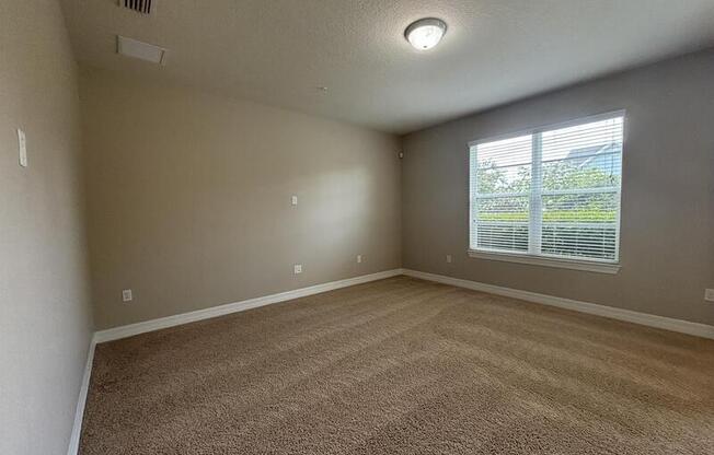 8656 WAKSMAN PL