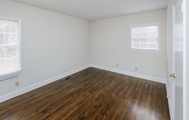 4 beds, 2.5 baths, $2,450