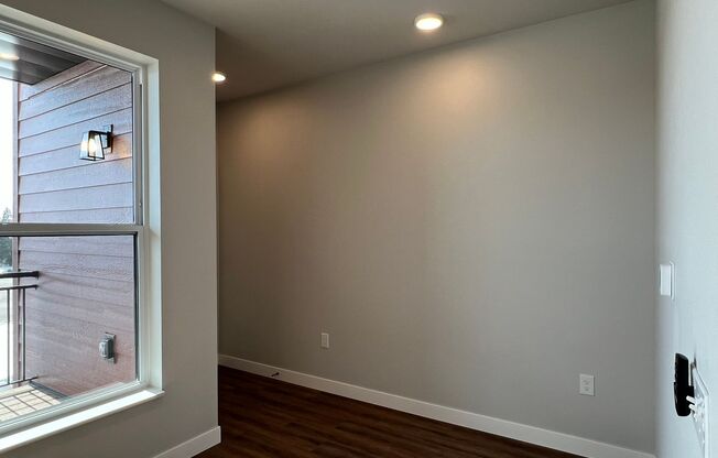 Studio, 1 bath, 532 sqft, $1,375, Unit WR 305-203