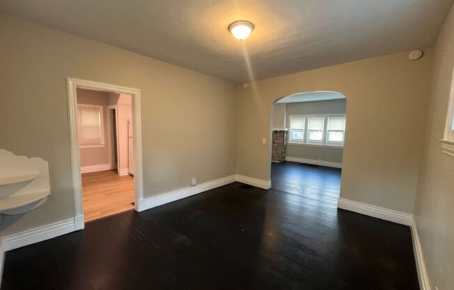 3 beds, 1 bath, $1,400