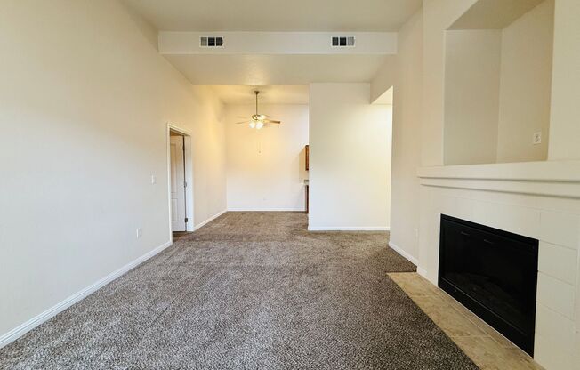 3 beds, 2 baths, $1,899, Unit # 2221