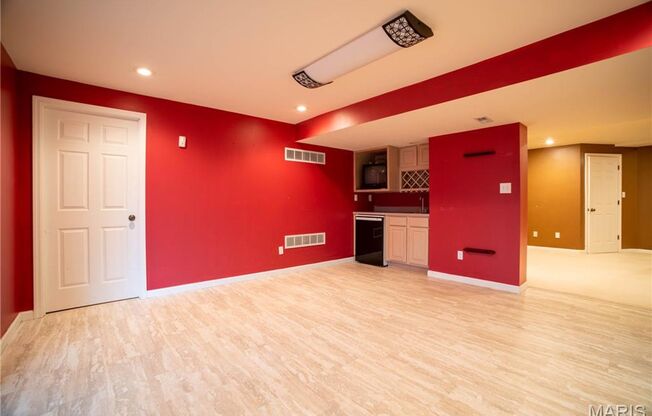 5 beds, 3.5 baths, 4,400 sqft, $3,750, Unit Castle Ridge Drive 570