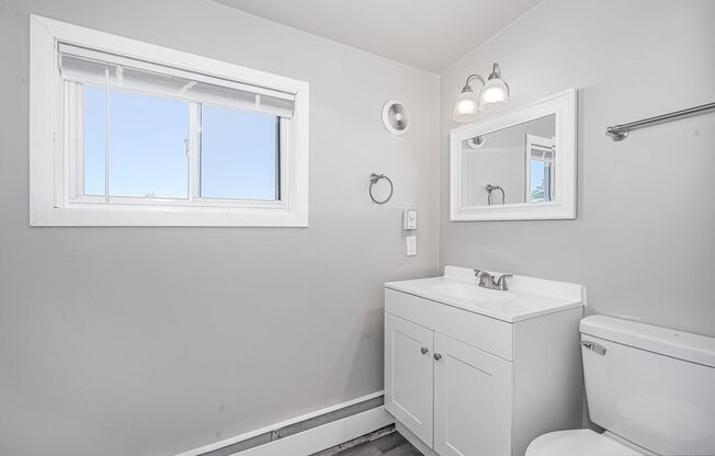 3 beds, 1.5 baths, 1,150 sqft, $1,599, Unit 2025