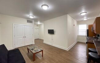 3 beds, 3 baths, $1,750, Unit Unit 22