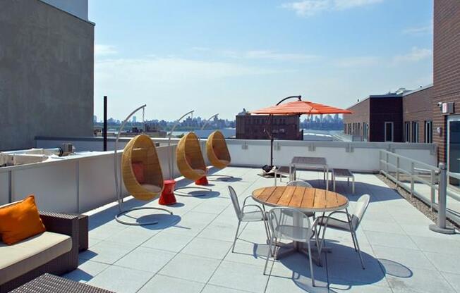 1 bed, 1 bath, 746 sqft, $5,200, Unit 4L