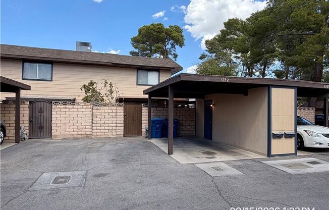 2-Bedroom Gated Townhome with Granite Kitchen & Covered Patio