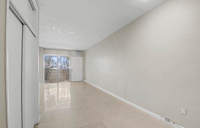 Studio, 1 bath, 450 sqft, $1,600, Unit 1685-15