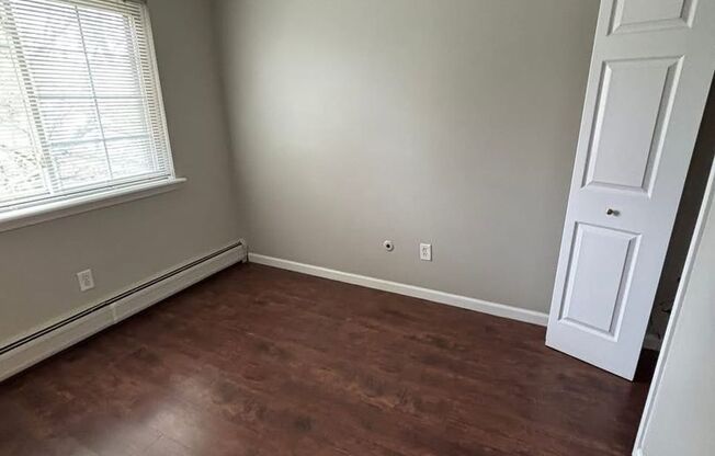 1 bed, 1 bath, 650 sqft, $1,050, Unit 28-101