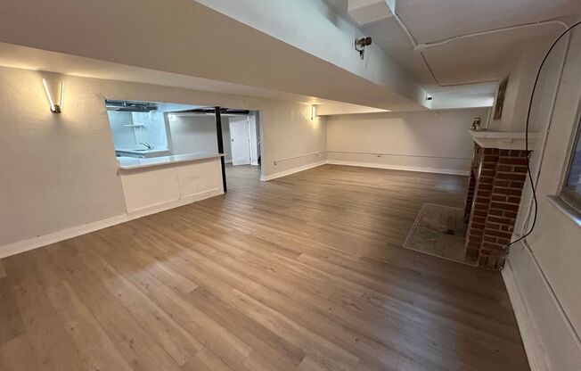 16904 LA Salle Ave