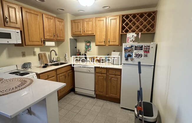 379 ALT COMMONWEALTH AVE