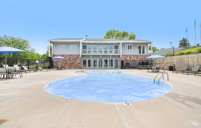 3 beds, 2 baths, 1,125 sqft, $1,600, Unit 805