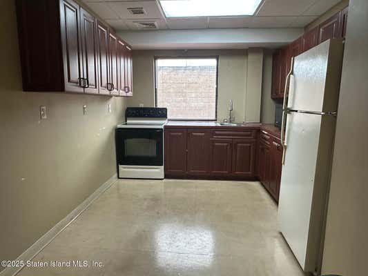 162 BAY 49 ST