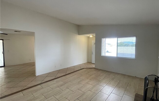 6405 W ROY ROGERS DR