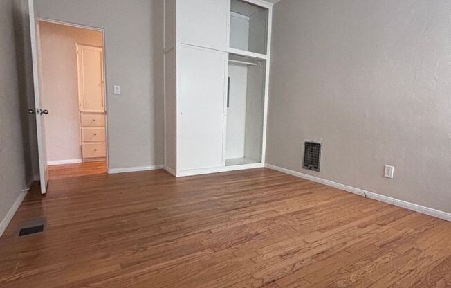 2 beds, 1 bath, $2,895