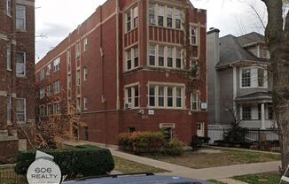 Andersonville Apartments!