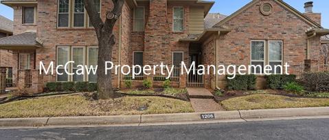 1206 WOODED TRL