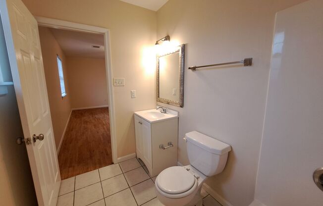 5 beds, 2 baths, 2,119 sqft, $2,200, Unit 2509