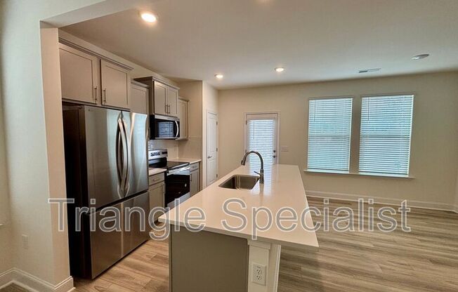 52 LAVENDER LN