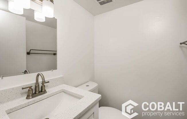 2 beds, 1.5 baths, 1,100 sqft, $1,299, Unit E25