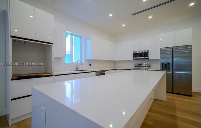 112 NW 24th Ct # 112, Miami, FL 33125
