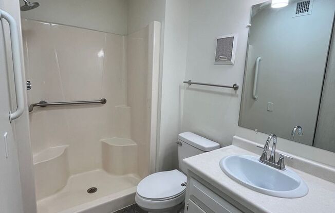 2 beds, 2 baths, 1,050 sqft, $1,670, Unit 1020N