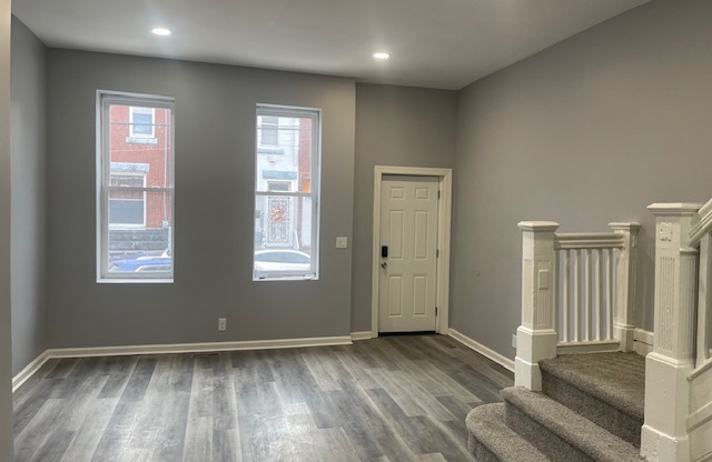 2739 W MONTGOMERY AVE