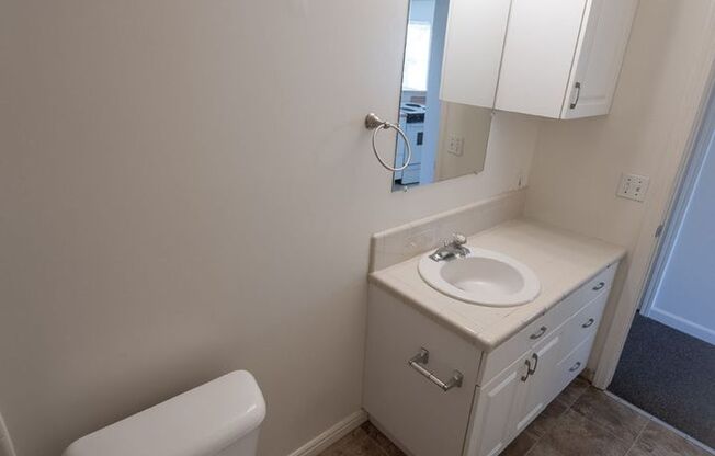 2 beds, 1 bath, $1,749, Unit 5