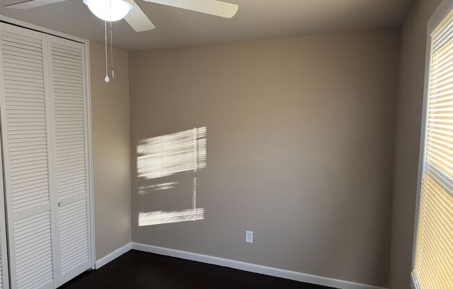 3 beds, 1 bath, $1,105, Unit 1620 #17