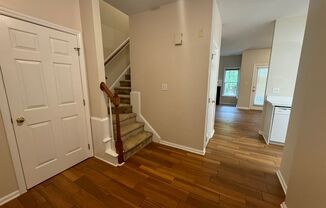 2 beds, 2.5 baths, $1,625, Unit Apt. 101