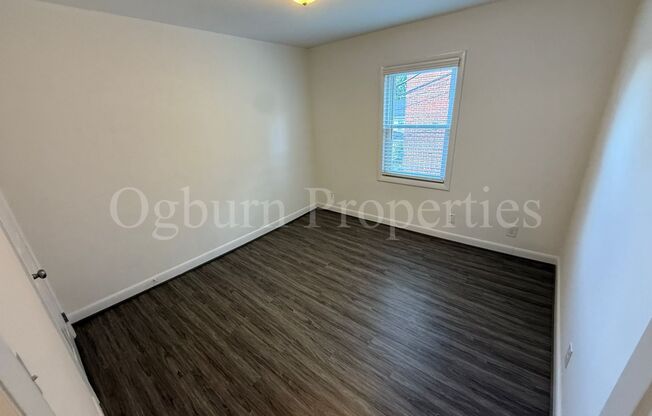 605014 - 233 N. SUNSET DRIVE