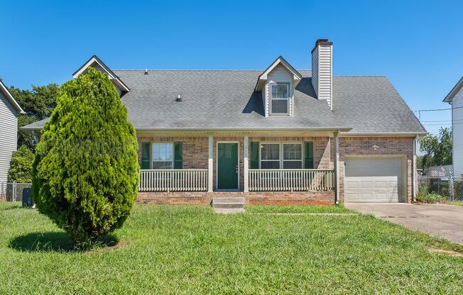 Newly Renovated 4 Bedroom 2 Bathroom!!