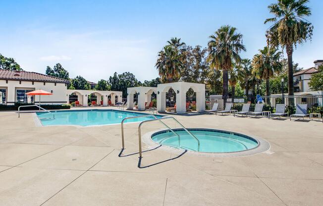 Swimming pool at Solamonte