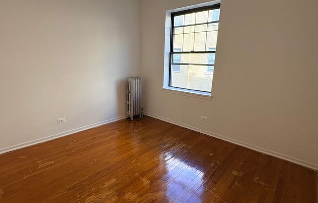 2 beds, 1 bath, 722 sqft, $1,175, Unit CA 127.5-2E
