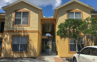 2 Bedroom Condo For Rent in Carrollwood!