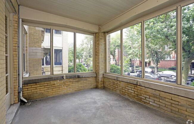 5757-59 N Winthrop Ave