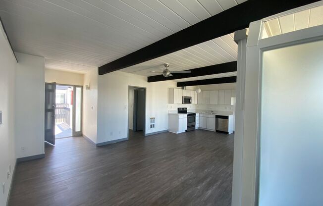 1 bed, 1 bath, 735 sqft, $2,590, Unit 17