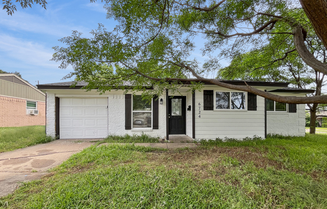 6724 MAXINE DR