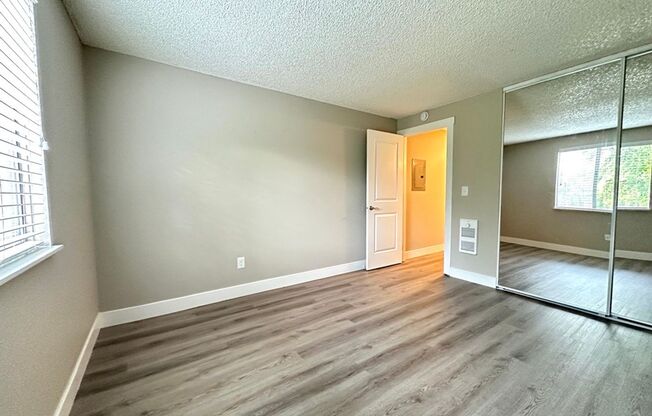 2 beds, 1 bath, 803 sqft, $1,595, Unit 89