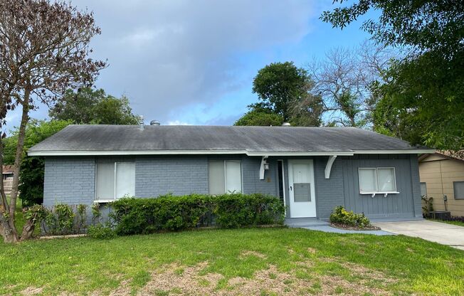Welcome home to 12421 Trailing Oaks!