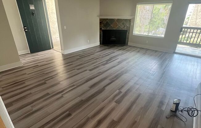 2 beds, 2 baths, 1,015 sqft, $2,795, Unit 215