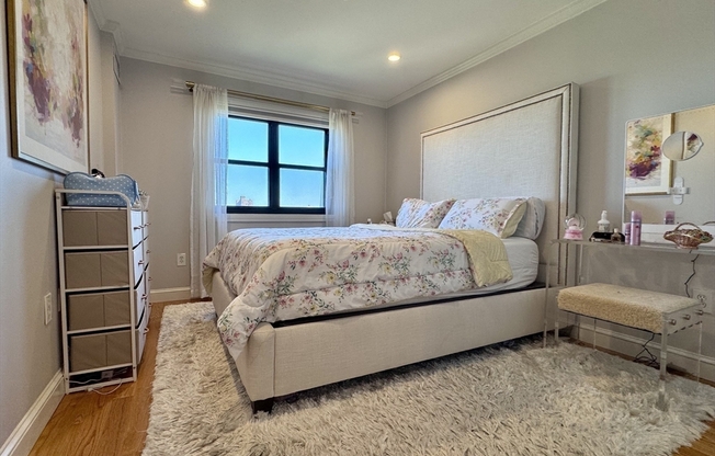 1 bed, 1 bath, 726 sqft, $4,000, Unit 9K