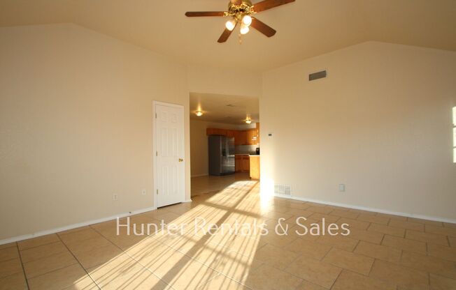 3 beds, 2 baths, $1,295