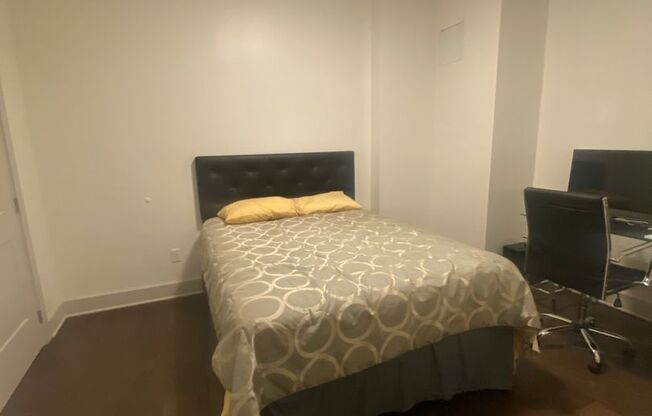2 beds, 2 baths, 1,773 sqft, $3,100, Unit 957 Liberty Ave #402