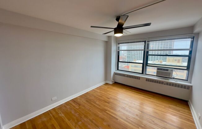 1 bed, 1 bath, 700 sqft, $1,900, Unit 418-1510