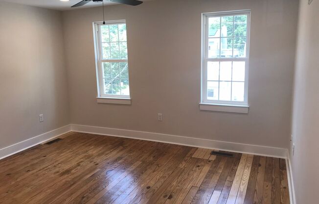 2 beds, 1.5 baths, $2,800