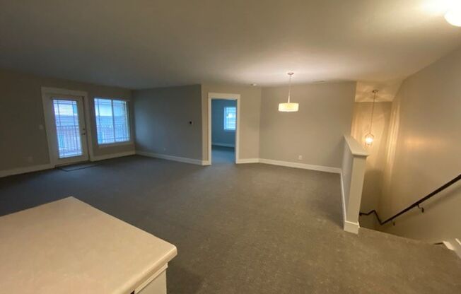 1 bed, 1 bath, 1,083 sqft, $1,796, Unit 2211-204