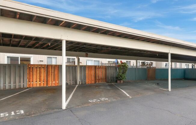 2 beds, 1.5 baths, 900 sqft, $1,645, Unit 6515