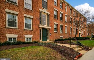 Cleveland Park ** One Bedroom, One Bath