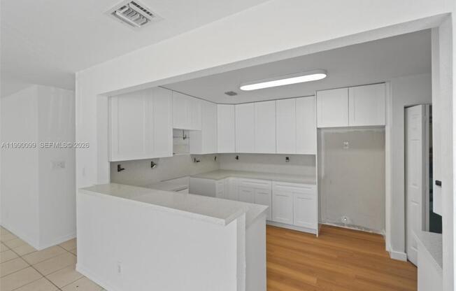 841 NW 10 ST