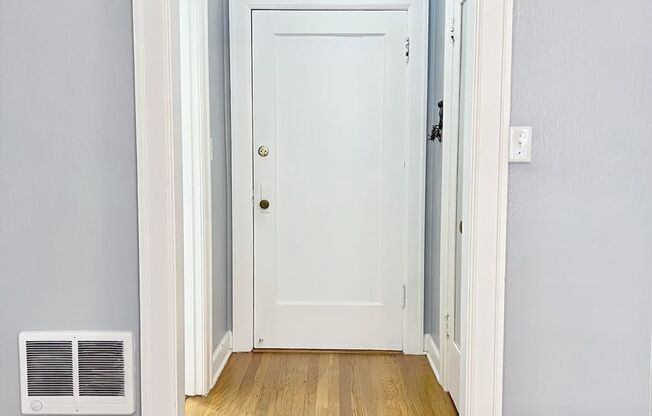 Studio, 1 bath, 467 sqft, $1,025, Unit 307